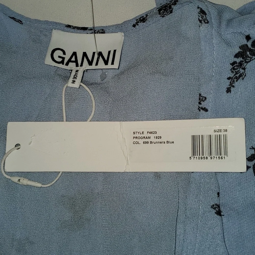 GANNI NWT.....Floral wrap dress - Picture 5 of 7